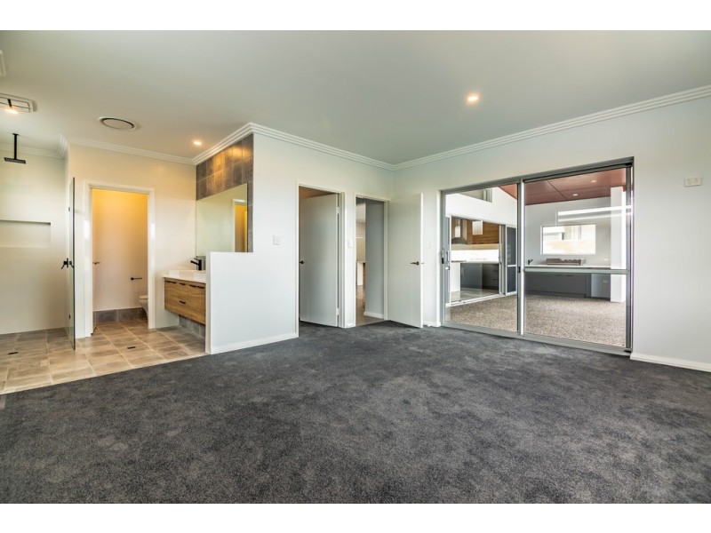 14 Burgee Cove, Geographe WA 6280