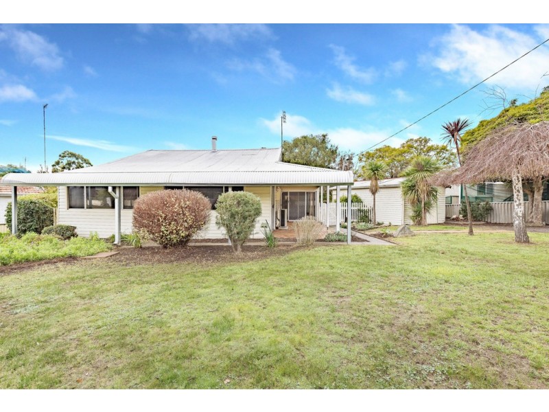 50 Mount Street, Manjimup WA 6258