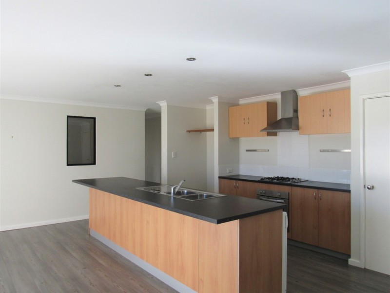 28 Stanford Drive, Abbey WA 6280