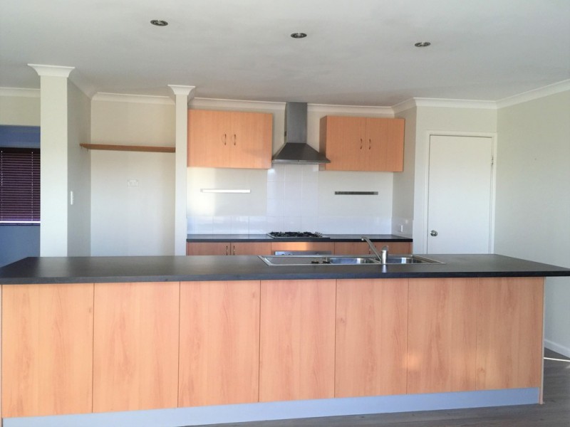 28 Stanford Drive, Abbey WA 6280