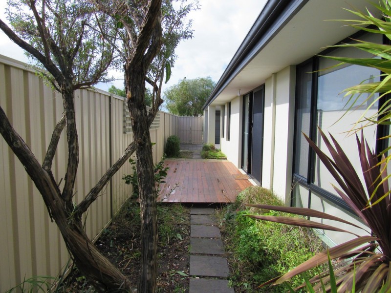 28 Stanford Drive, Abbey WA 6280