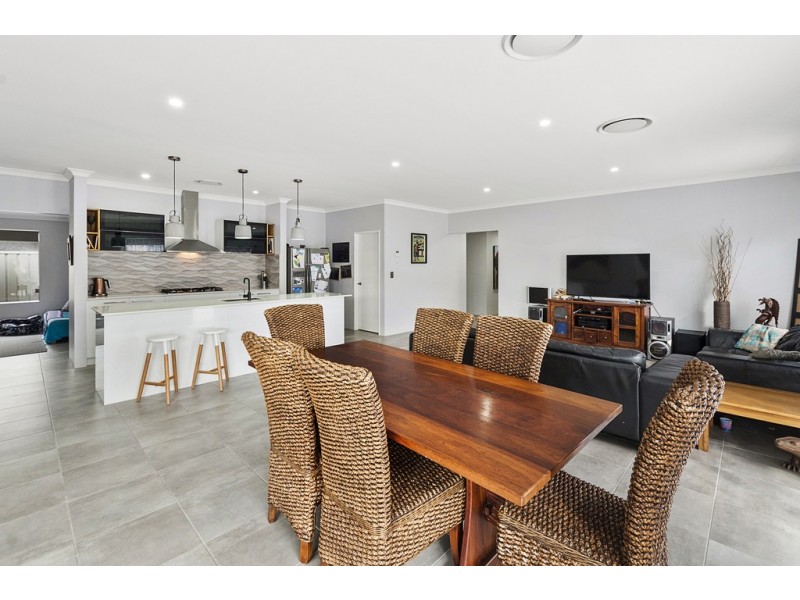 24 Plankton Street, Kealy WA 6280