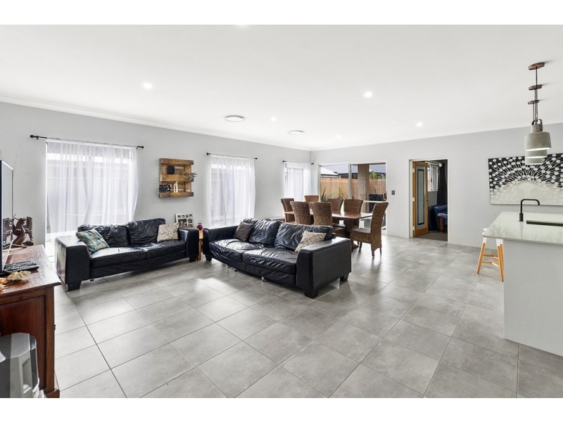 24 Plankton Street, Kealy WA 6280