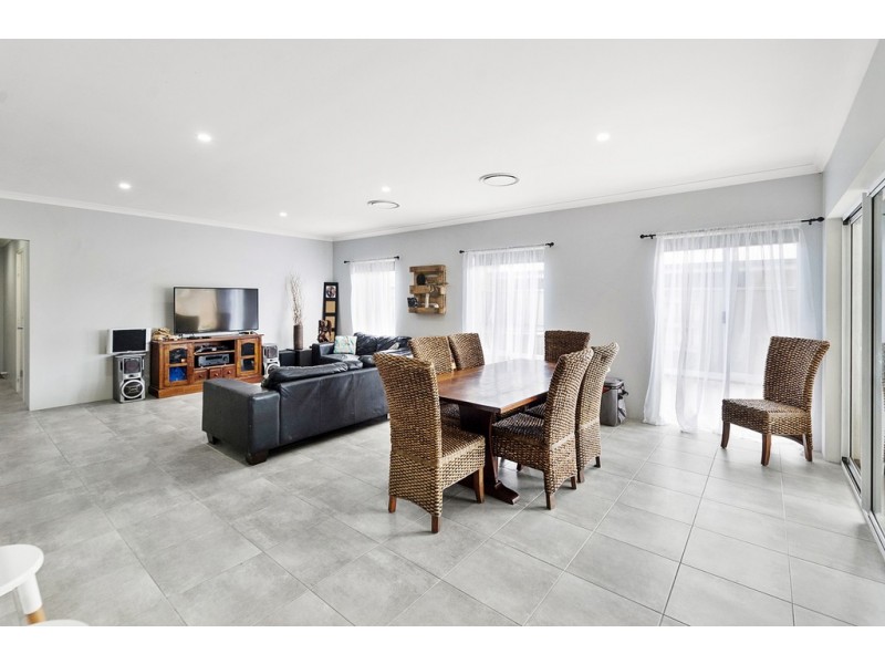 24 Plankton Street, Kealy WA 6280