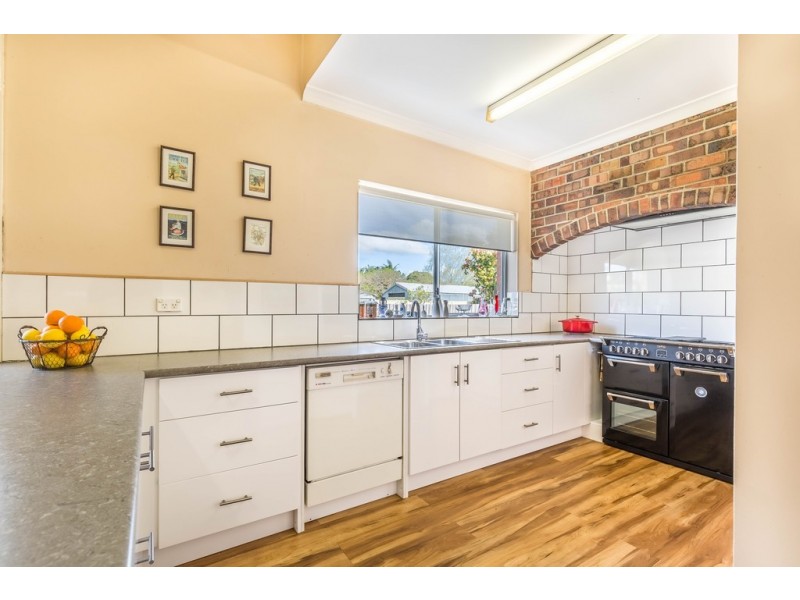 7 Airey Street, Manjimup WA 6258