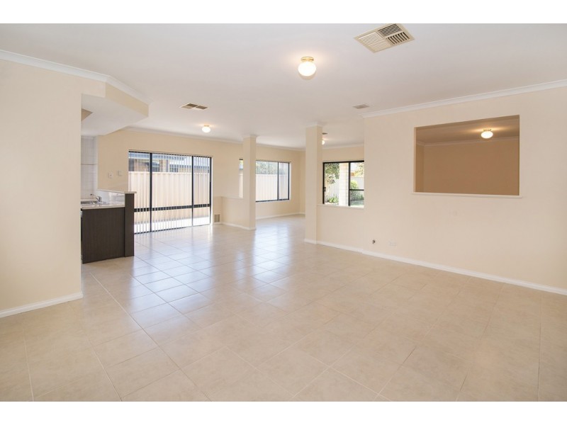 16 Marseilles Drive, Yalyalup WA 6280