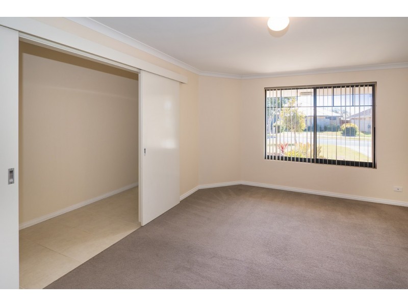 16 Marseilles Drive, Yalyalup WA 6280