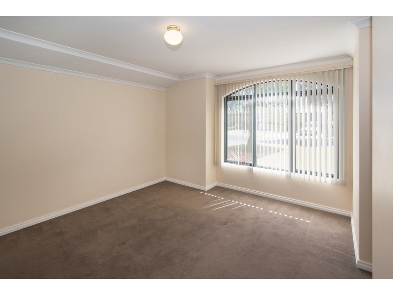 16 Marseilles Drive, Yalyalup WA 6280