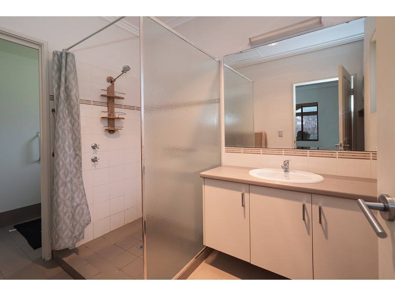 28 Kalgaritch Avenue, West Busselton WA 6280