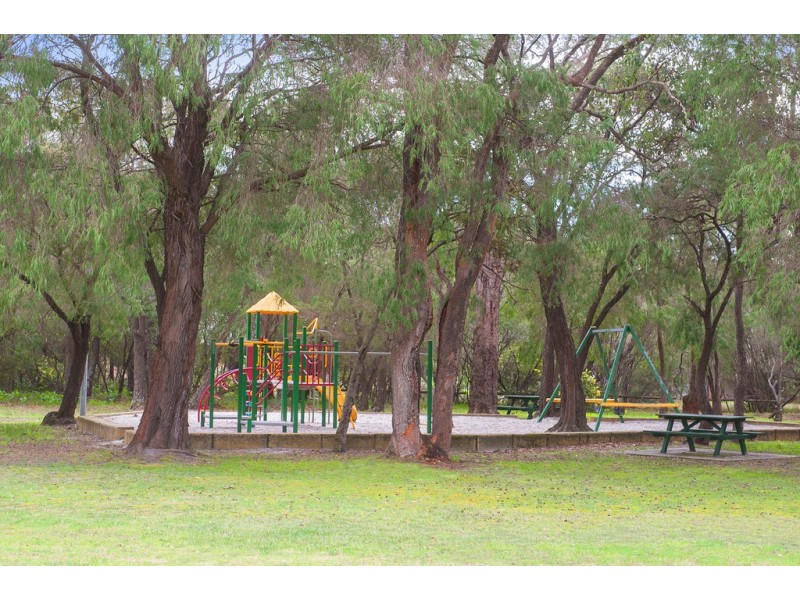 9 Wallaby Gardens, West Busselton WA 6280