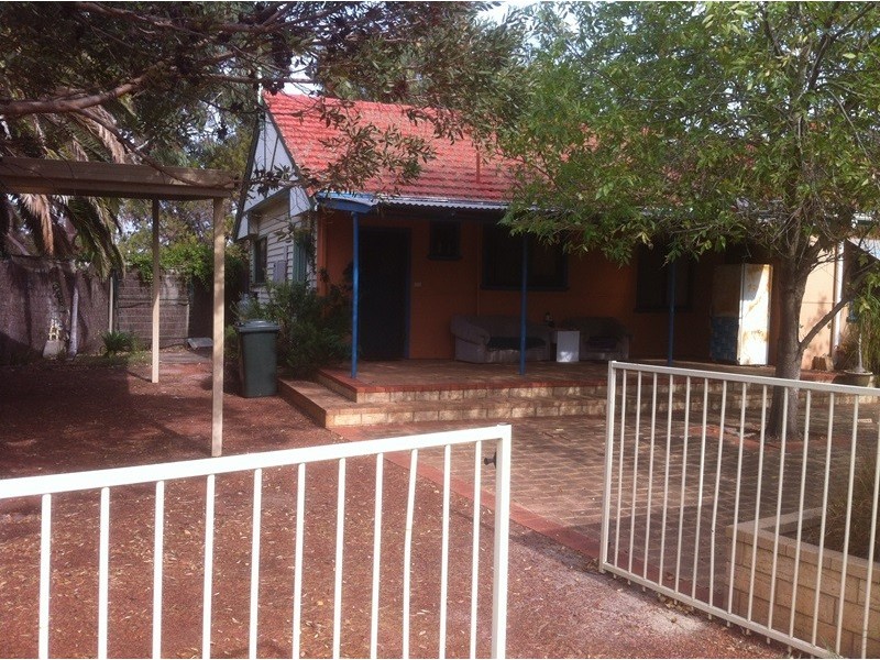 95 Causeway Road, Busselton WA 6280