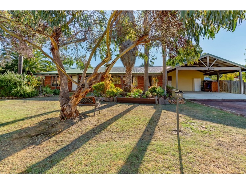 19 Brookland Loop, Dunsborough WA 6281