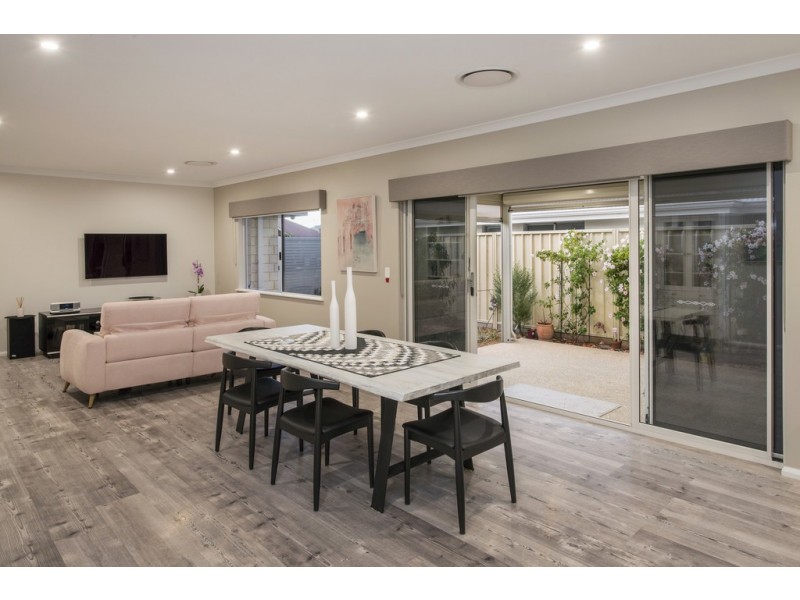 6 Homestead Promenade, West Busselton WA 6280