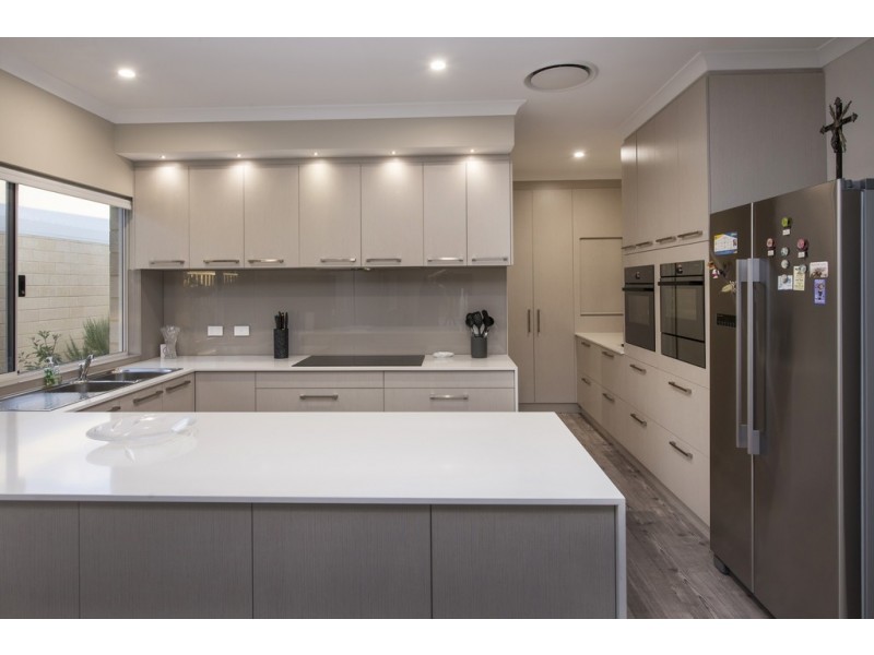 6 Homestead Promenade, West Busselton WA 6280