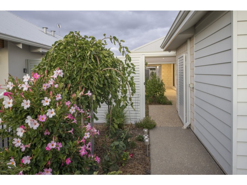 6 Homestead Promenade, West Busselton WA 6280