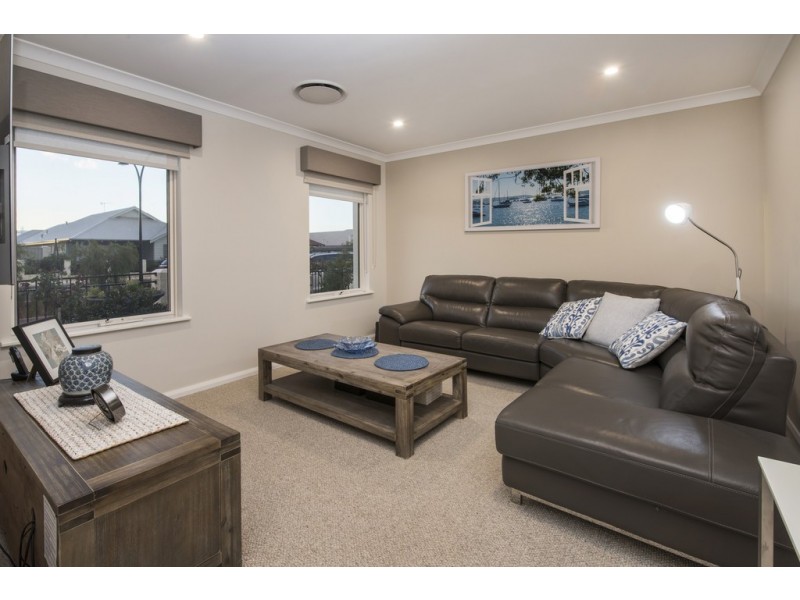 6 Homestead Promenade, West Busselton WA 6280