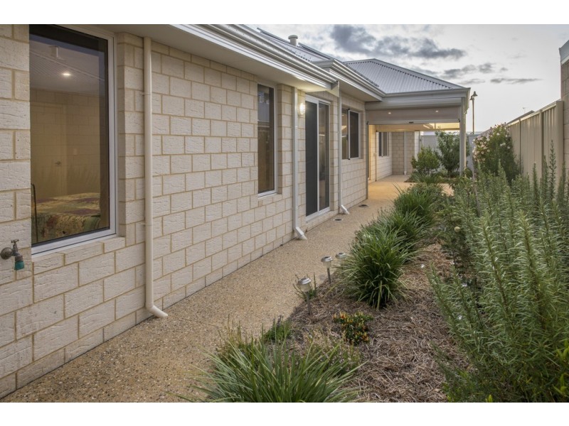 6 Homestead Promenade, West Busselton WA 6280
