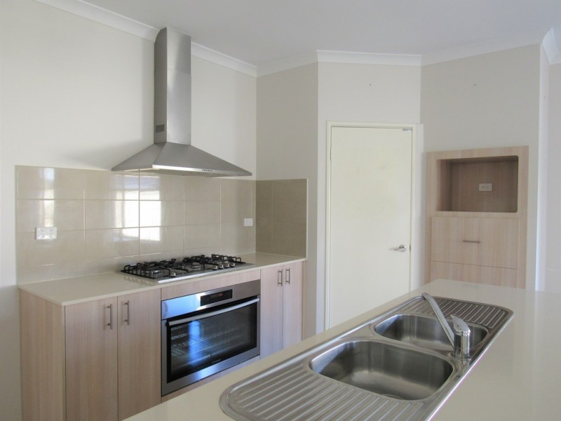 4 Turbie Road, Yalyalup WA 6280