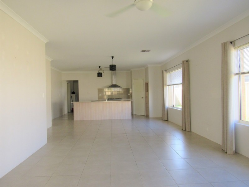 4 Turbie Road, Yalyalup WA 6280