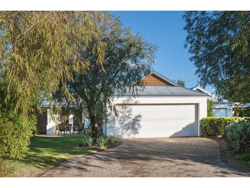 26 Wilson Avenue, Quindalup WA 6281