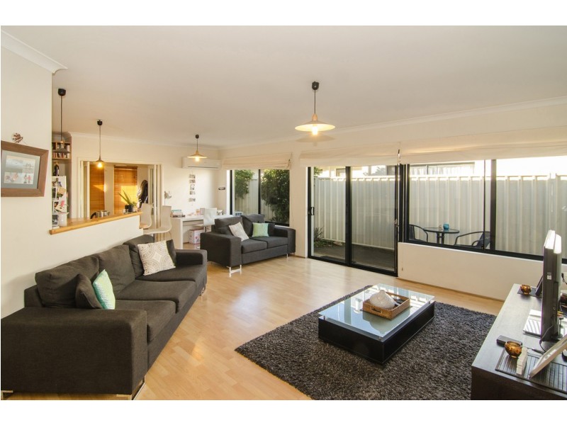 26 Wilson Avenue, Quindalup WA 6281