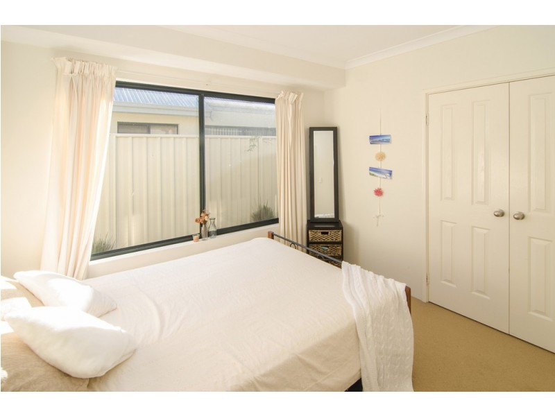26 Wilson Avenue, Quindalup WA 6281