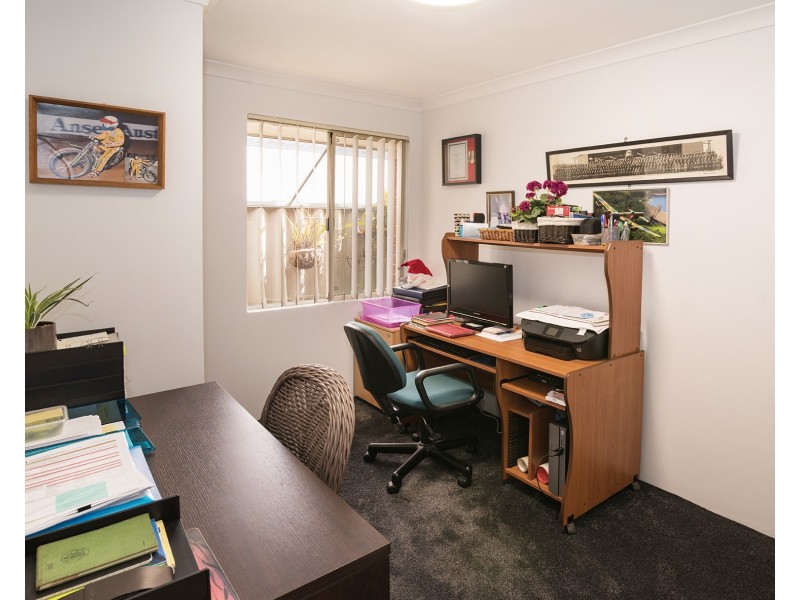 32 Parrot Way, Broadwater WA 6280