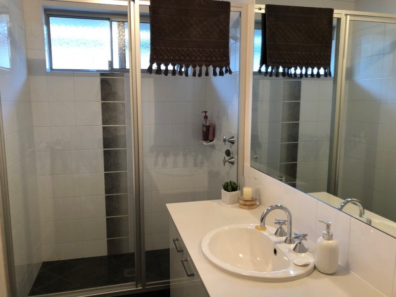 11 Toulon Way, Yalyalup WA 6280