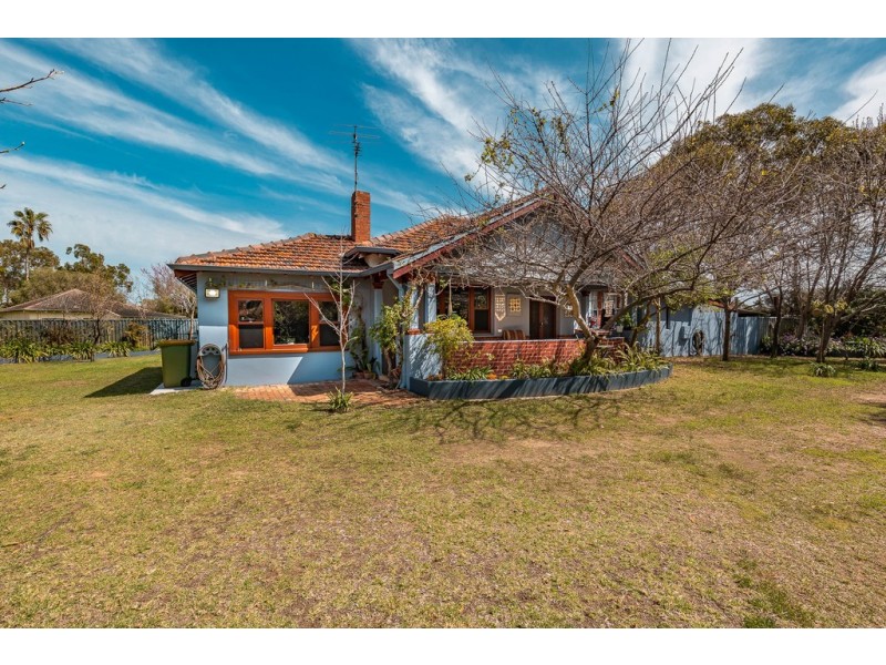 86 Causeway Road, Busselton WA 6280
