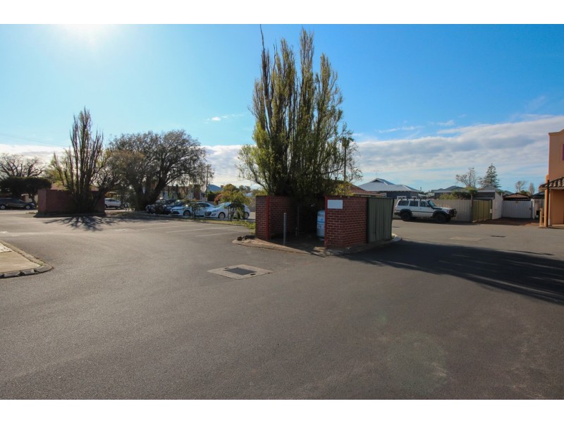 19 Bussell Highway, West Busselton WA 6280