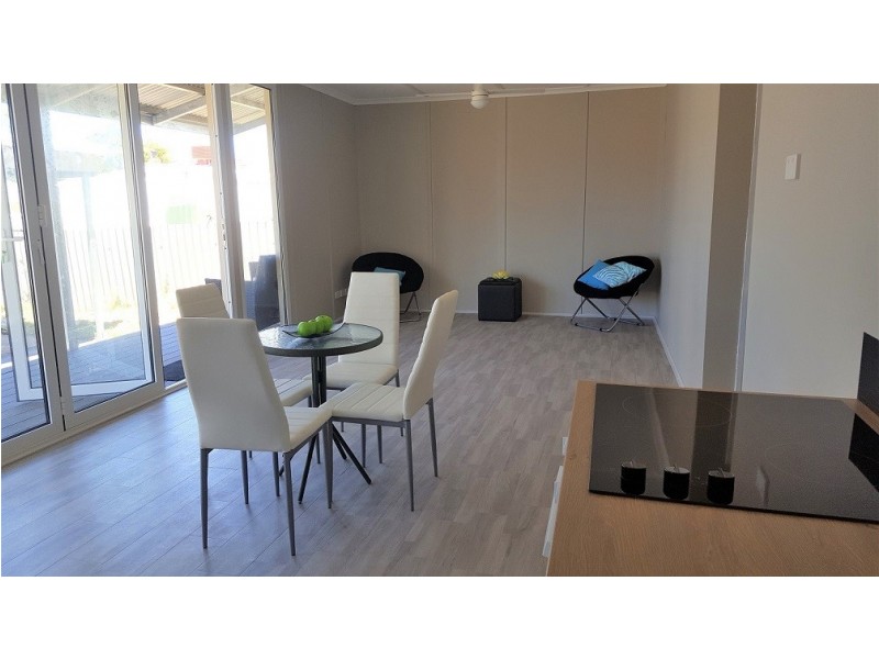 47 Hands Avenue, Carey Park WA 6230