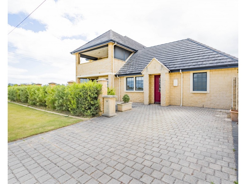66 Layman Road, Wonnerup WA 6280