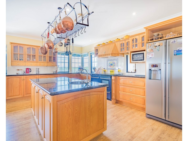 66 Layman Road, Wonnerup WA 6280