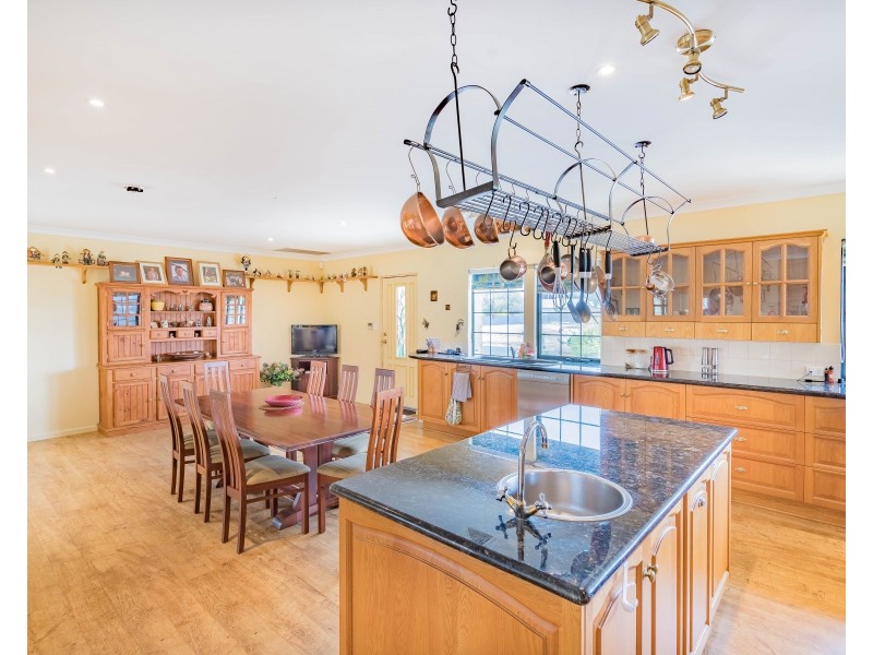 66 Layman Road, Wonnerup WA 6280