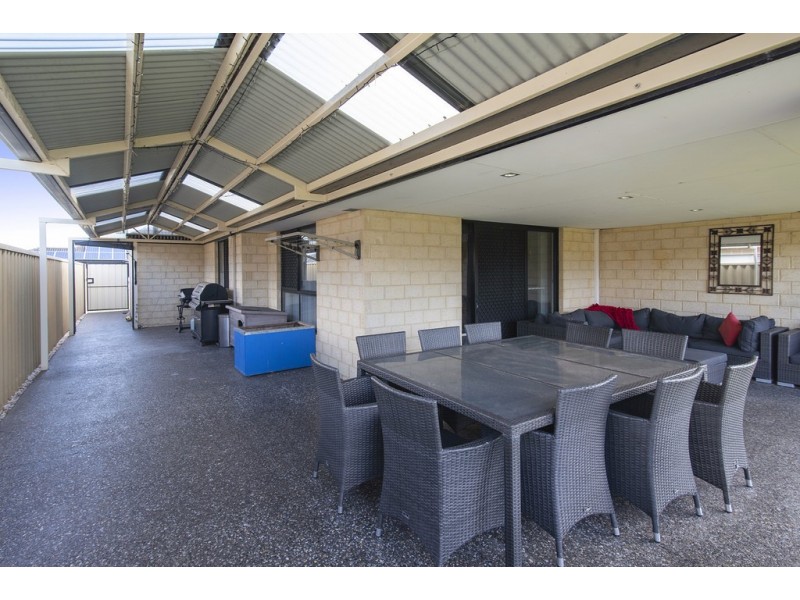 3 Sparrow Crescent, Broadwater WA 6280