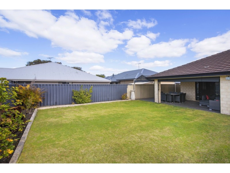 3 Sparrow Crescent, Broadwater WA 6280