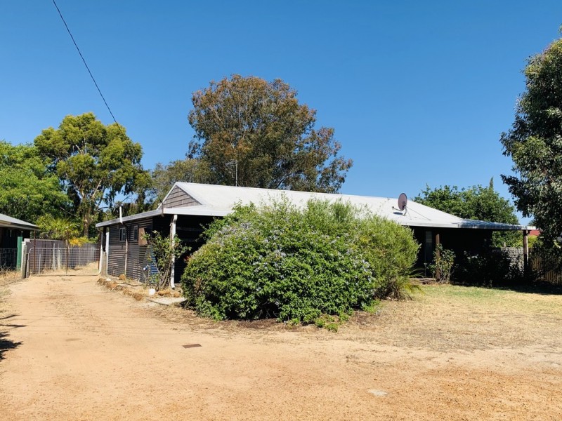 6 Busher Place, Capel WA 6271