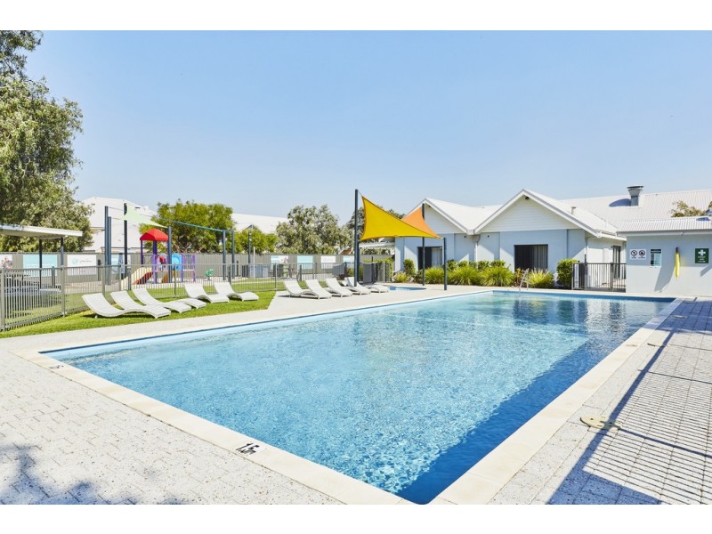 Units / 12 Little Colin Street, Broadwater WA 6280