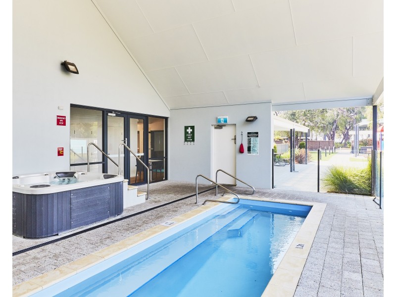 Units / 12 Little Colin Street, Broadwater WA 6280