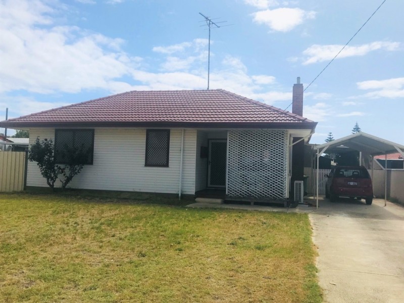 8 Hales Street, Carey Park WA 6230