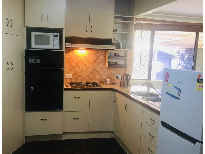 8 Hales Street, Carey Park WA 6230