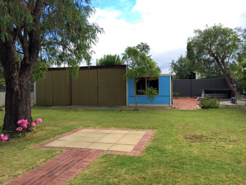 11 Moore Street, West Busselton WA 6280