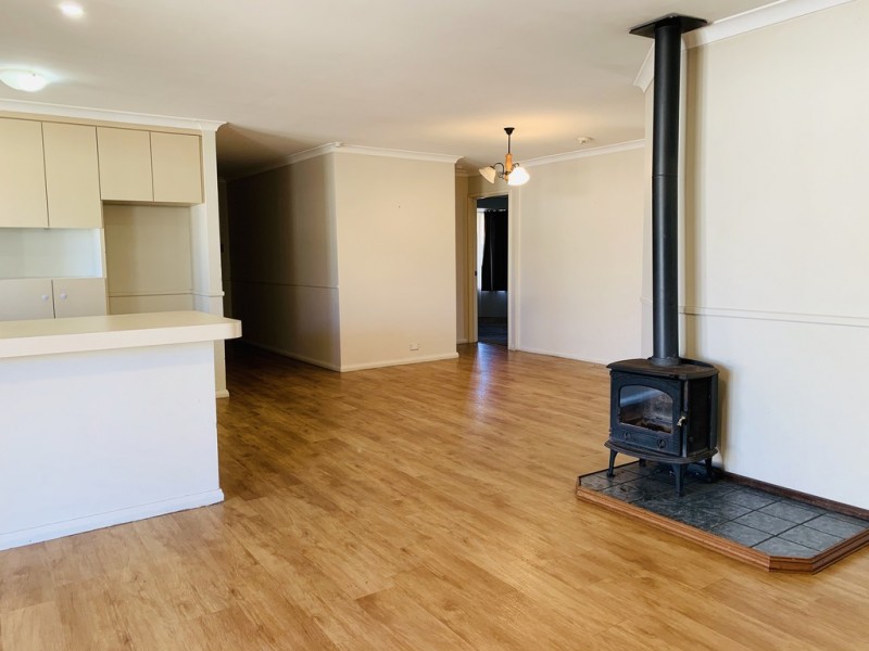 18 Holtzman Place, Carey Park WA 6230