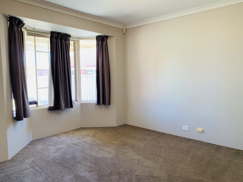 18 Holtzman Place, Carey Park WA 6230