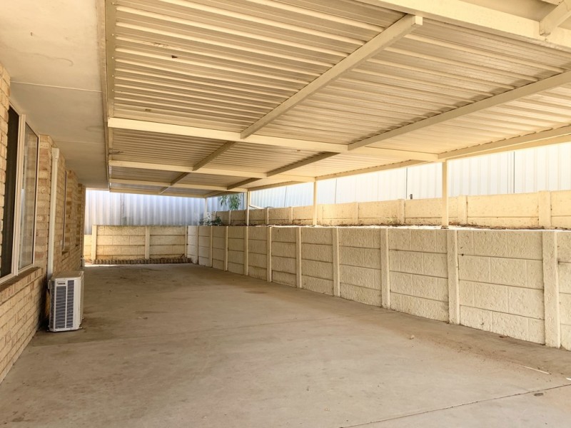 18 Holtzman Place, Carey Park WA 6230