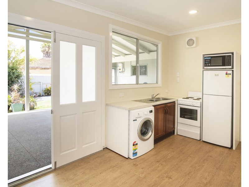 85 Fairbairn Road, Busselton WA 6280