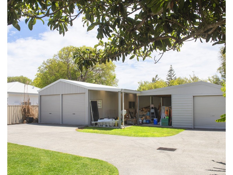 85 Fairbairn Road, Busselton WA 6280