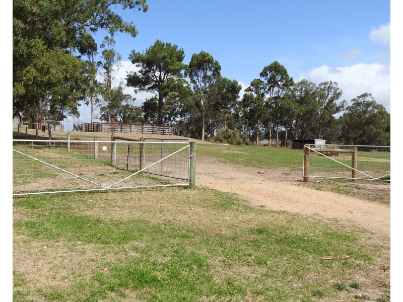 195 Crozier Road, Rosa Brook WA 6285