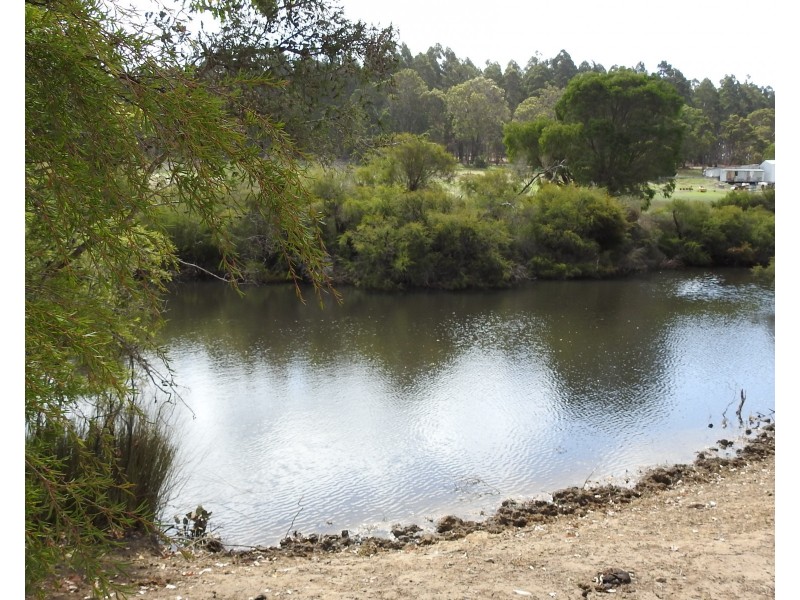 195 Crozier Road, Rosa Brook WA 6285