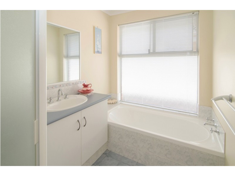 148 College Avenue, West Busselton WA 6280